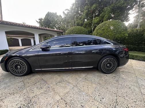 Gray 2022 Mercedes-Benz EQS 450+ Base