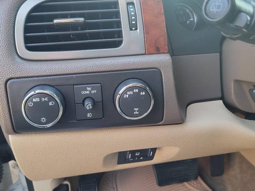 2011 Chevrolet Suburban 1500 LTZ