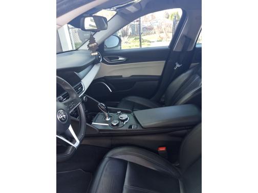 2018 Alfa Romeo Giulia Base