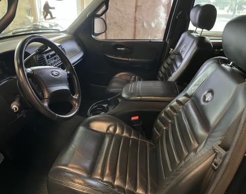 2001 Ford F-150 Harley-Davidson Crew Cab