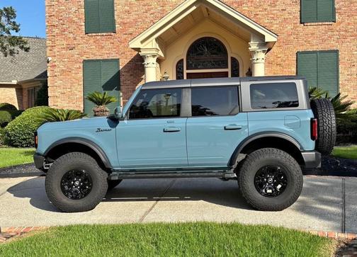 Gray 2023 Ford Bronco Outer Banks