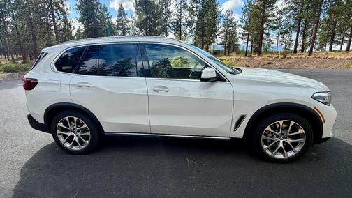 White 2022 BMW X5 xDrive40i