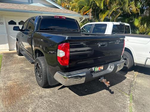 Black 2019 Toyota Tundra SR5