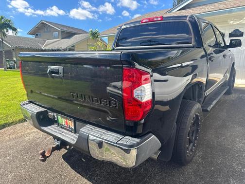 Black 2019 Toyota Tundra SR5