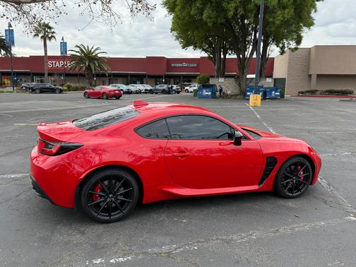 2024 Toyota GR86 Base