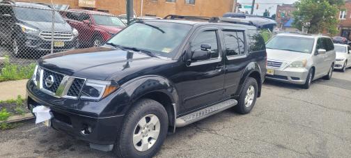 Black 2006 Nissan Pathfinder SE