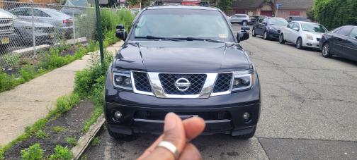 Black 2006 Nissan Pathfinder SE