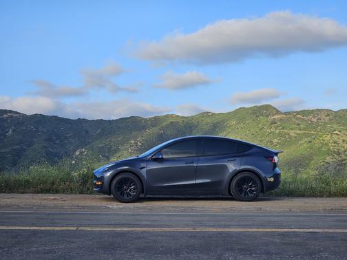2022 Tesla Model Y Long Range