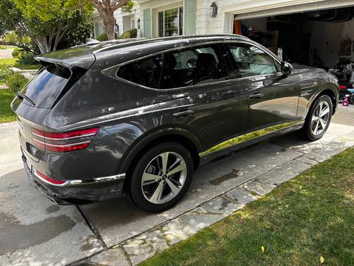 Gray 2023 Genesis GV80 2.5T