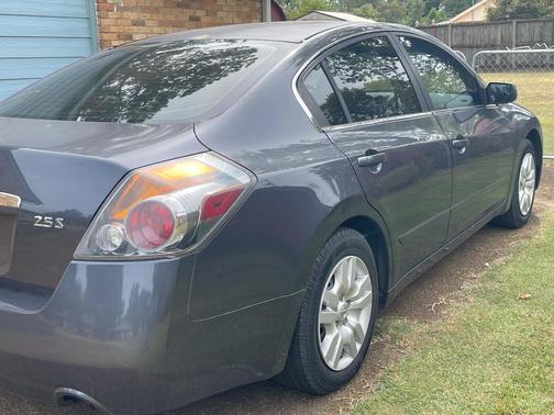 Gray 2009 Nissan Altima 2.5 S