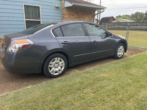 Gray 2009 Nissan Altima 2.5 S