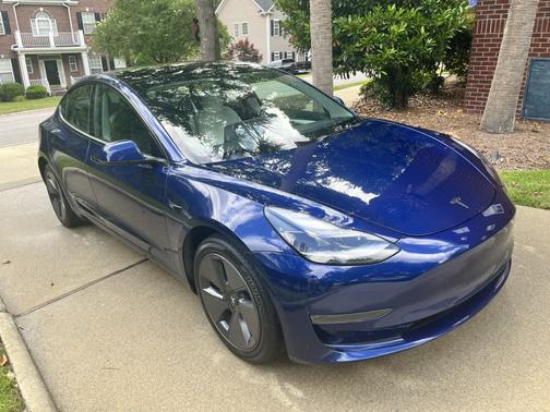 Blue 2022 Tesla Model 3 Long Range
