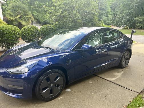 Blue 2022 Tesla Model 3 Long Range