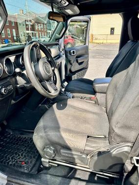Silver 2018 Jeep Wrangler Sport