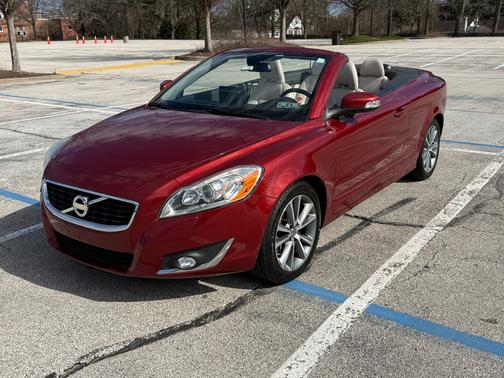 Red 2013 Volvo C70 T5 Premier Plus
