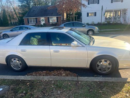 2003 Cadillac DeVille Base