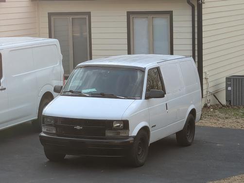 2000 Chevrolet Astro Base