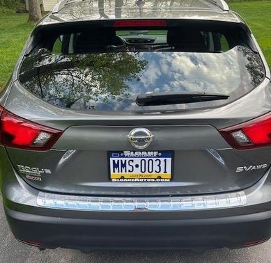 Gray 2018 Nissan Rogue Sport SV