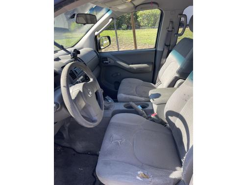 2005 Nissan Frontier SE Crew Cab