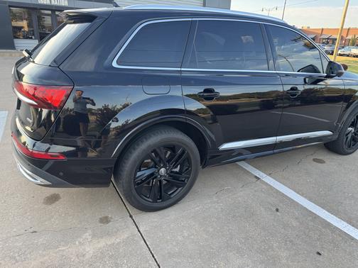 Black 2020 Audi Q7 55 Premium Plus