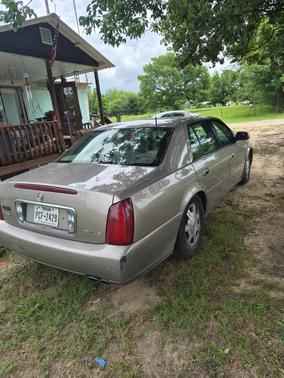 Gold 2004 Cadillac DeVille Base