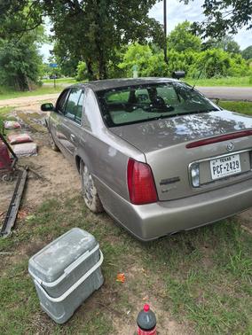 Gold 2004 Cadillac DeVille Base