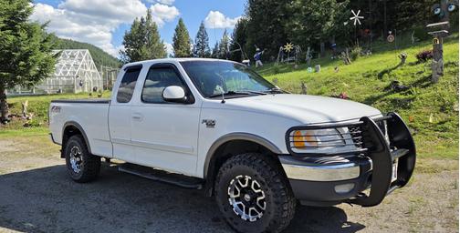 2002 Ford F-150 XLT SuperCab