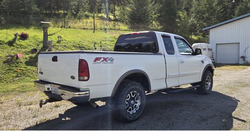 2002 Ford F-150 XLT SuperCab
