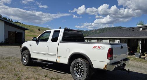 2002 Ford F-150 XLT SuperCab