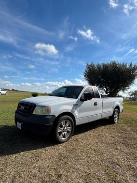 White 2006 Ford F-150 XL