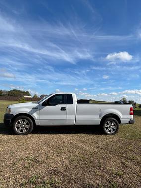 White 2006 Ford F-150 XL