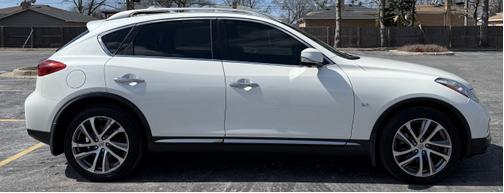 2017 INFINITI QX50 Base