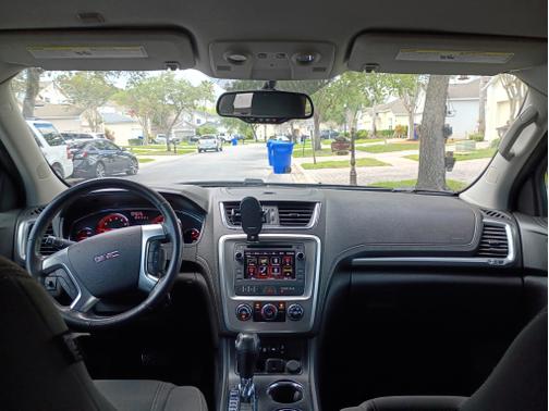 2015 GMC Acadia SLE-2