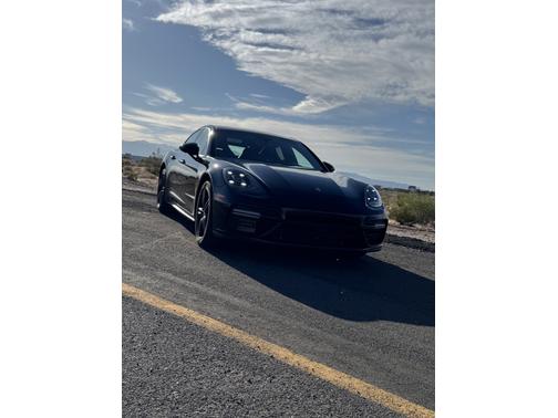 2017 Porsche Panamera Turbo