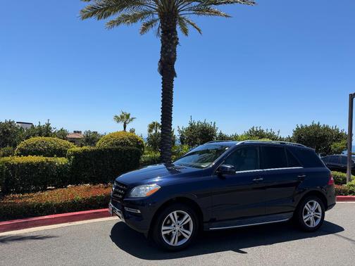 Blue 2013 Mercedes-Benz M-Class ML 350