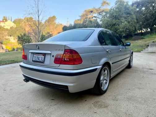 2002 BMW 330 i