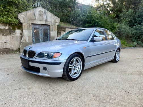 2002 BMW 330 i