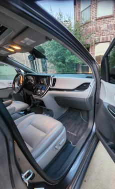 Gray 2019 Toyota Sienna XLE