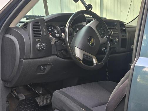 Blue 2013 Chevrolet Silverado 2500 LT