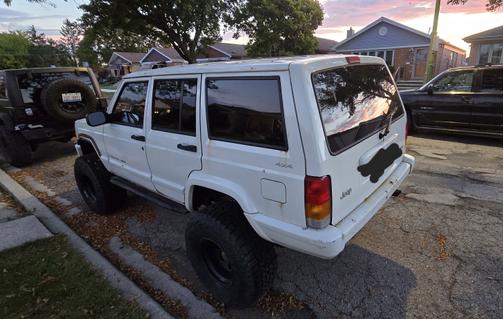 2000 Jeep Cherokee Classic 4WD