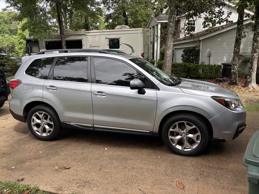 2017 Subaru Forester 2.5i Touring