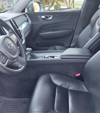 2018 Volvo XC60 T5 Momentum