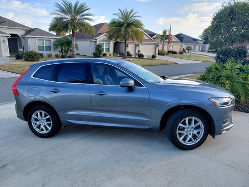 2018 Volvo XC60 T5 Momentum