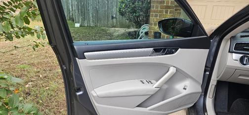 2016 Volkswagen Passat 1.8T R-Line