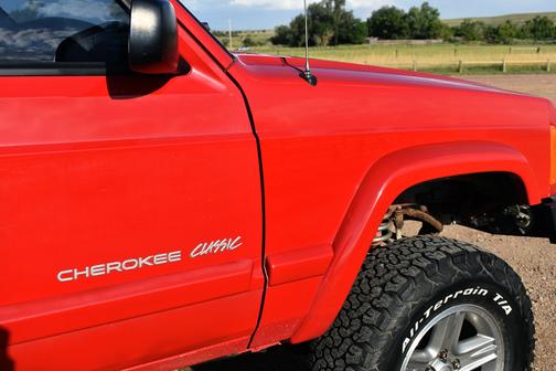 2000 Jeep Cherokee Classic 4WD