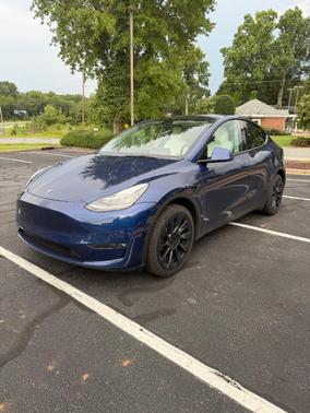 Blue 2022 Tesla Model Y Long Range