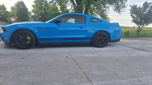 2011 Ford Mustang V6