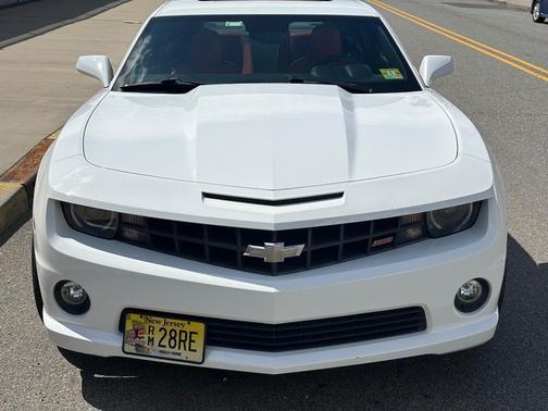 White 2010 Chevrolet Camaro 2SS