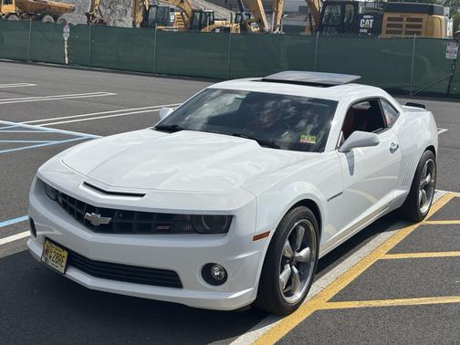 White 2010 Chevrolet Camaro 2SS