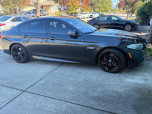 Gray 2013 BMW 550 i